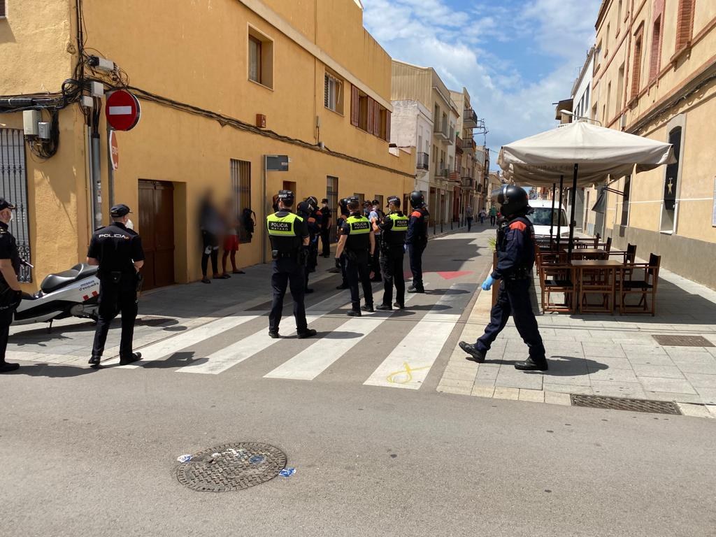 Operatiu policial en tres immobles ocupats a Mataró