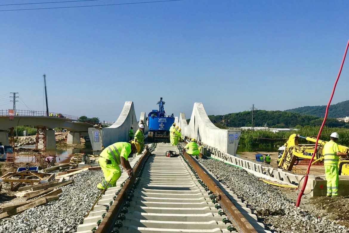 Obres nou pont del tren sobre la Tordera