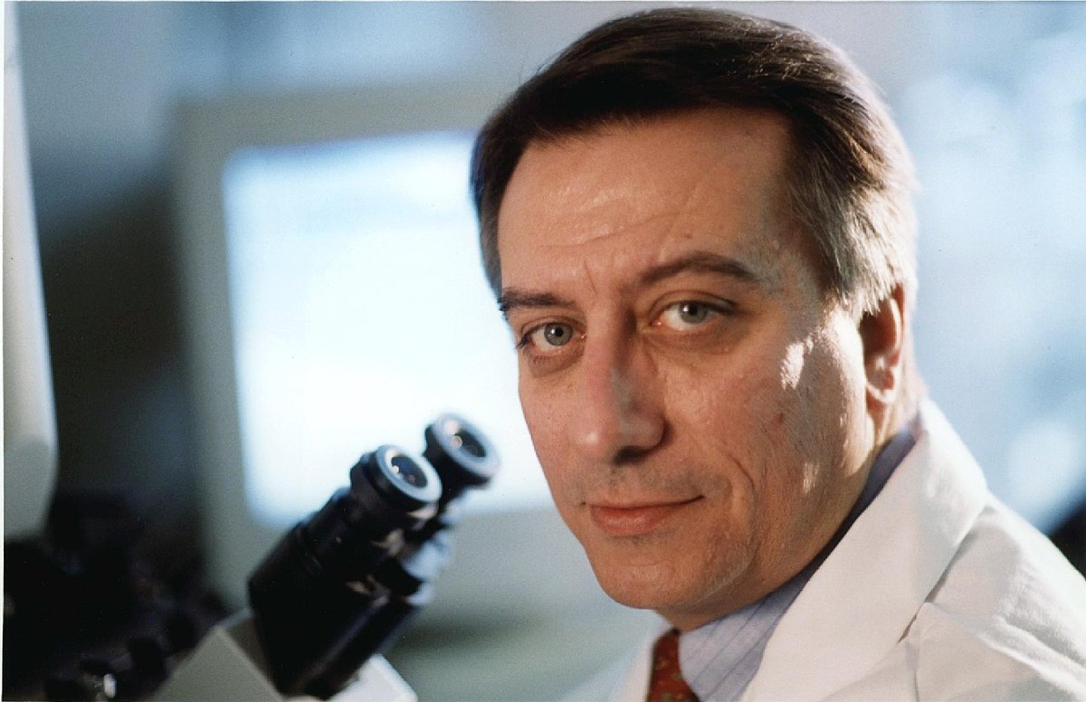 El Doctor Carles Cordón ha estat pioner en estudis sobre patologia molecular oncològica. Foto: Wikipedia