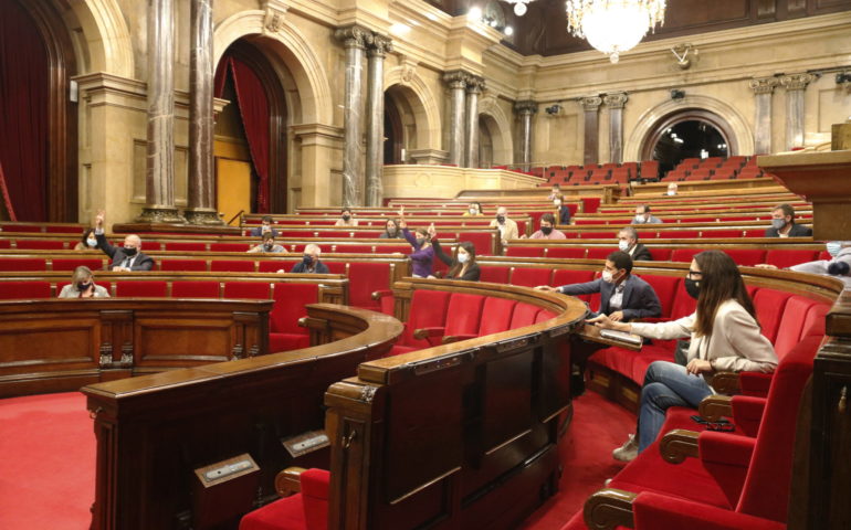 Hemicicle del Parlament durant una votació del ple del 9 d'octubre de 2020. Foto: ACN - Gerard Artigas