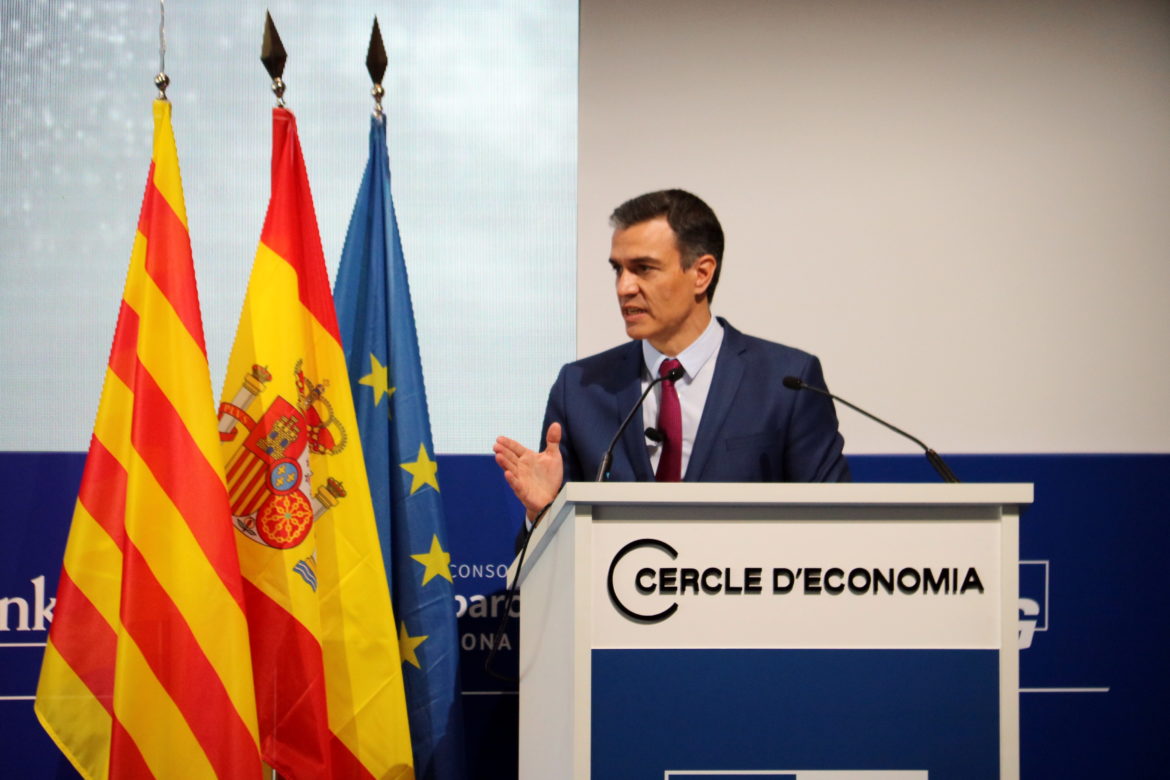 La mascareta deixarà de ser obligatòria a l'aire lliure el 26 de juny segons ha explicat el president espanyol.